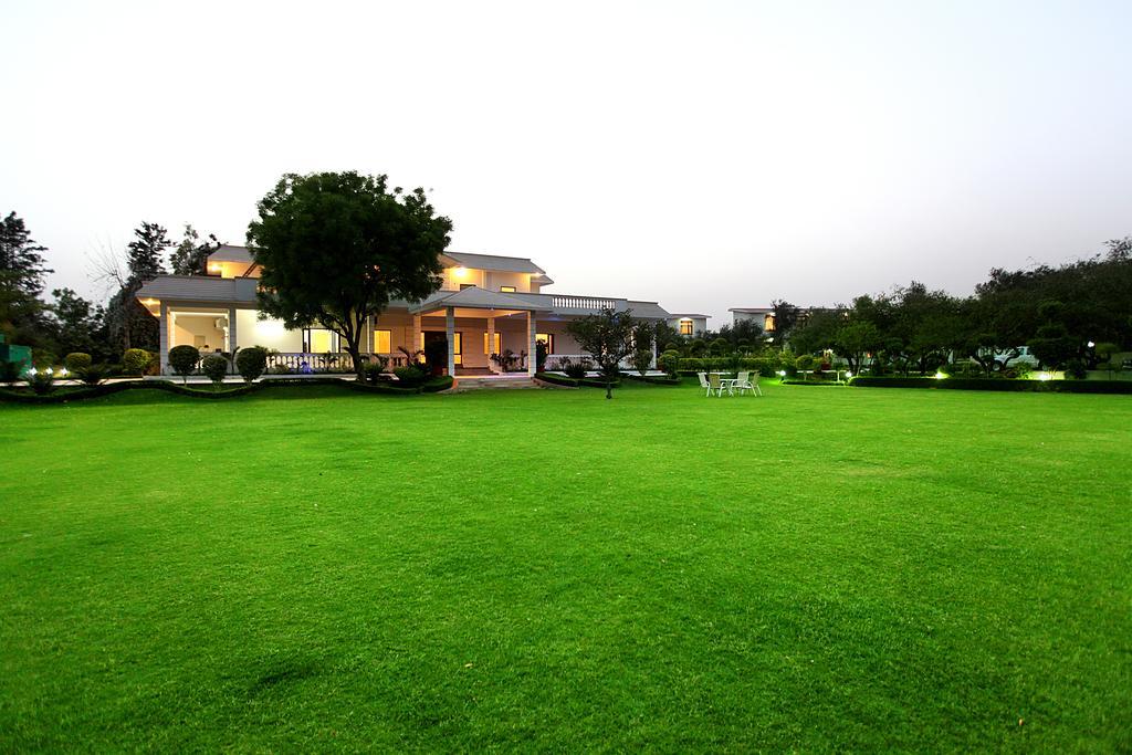 The Awesome Farms & Resorts Gothda Mohbtabad Buitenkant foto